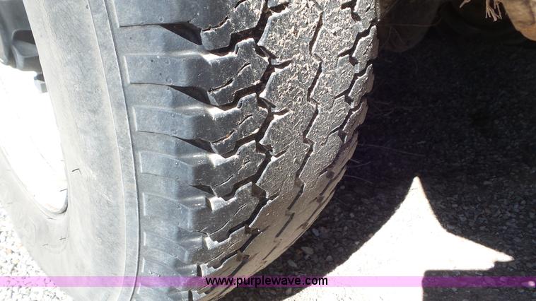 image for item K6934 1995 GMC Sierra 1500 pickup truck