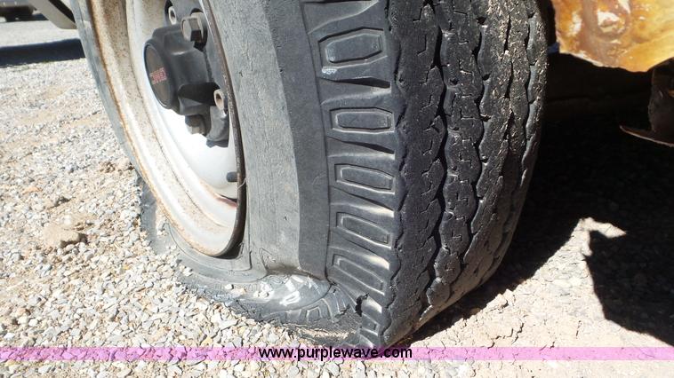 image for item K6934 1995 GMC Sierra 1500 pickup truck