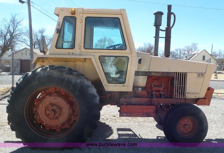 image for item K6935 1973 Case 1270 tractor