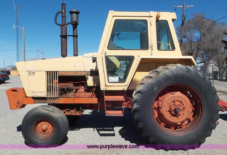 image for item K6935 1973 Case 1270 tractor