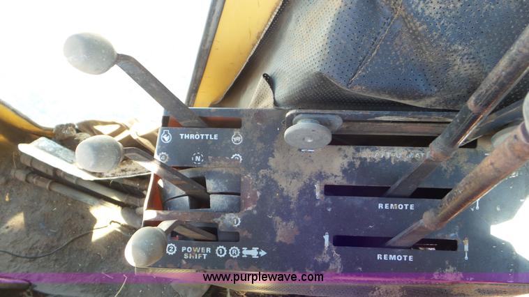 image for item K6935 1973 Case 1270 tractor