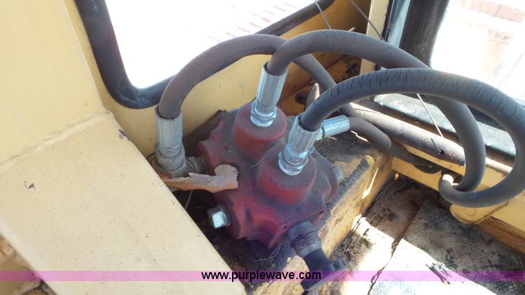 image for item K6935 1973 Case 1270 tractor