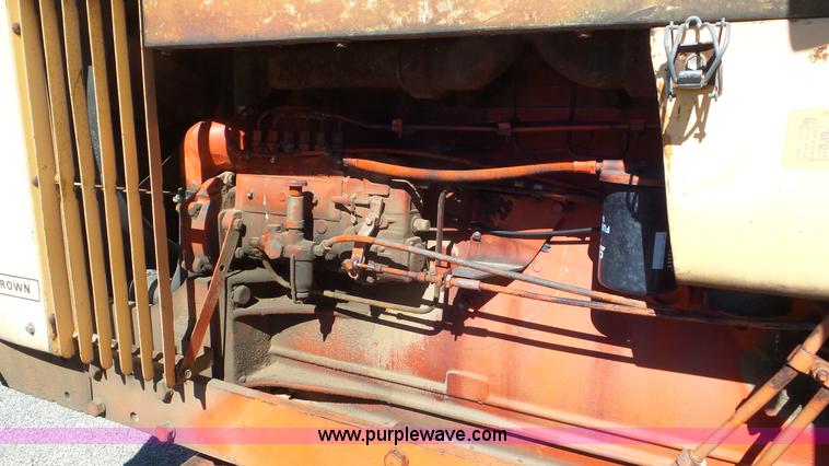 image for item K6935 1973 Case 1270 tractor