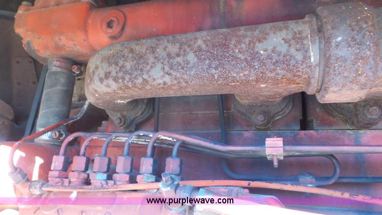 image for item K6935 1973 Case 1270 tractor