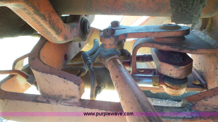 image for item K6935 1973 Case 1270 tractor