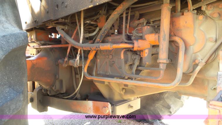 image for item K6935 1973 Case 1270 tractor