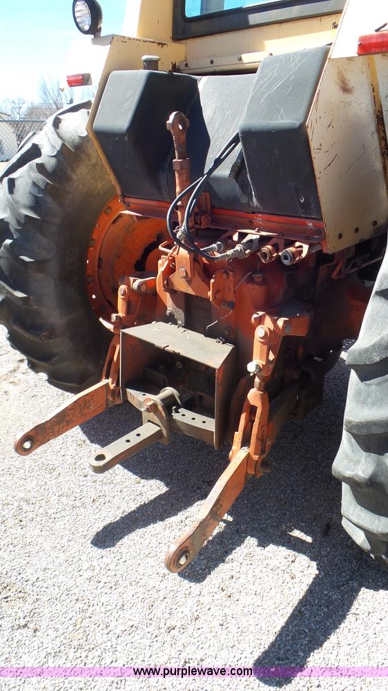 image for item K6935 1973 Case 1270 tractor