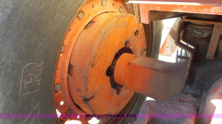 image for item K6935 1973 Case 1270 tractor