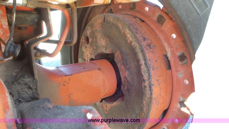 image for item K6935 1973 Case 1270 tractor