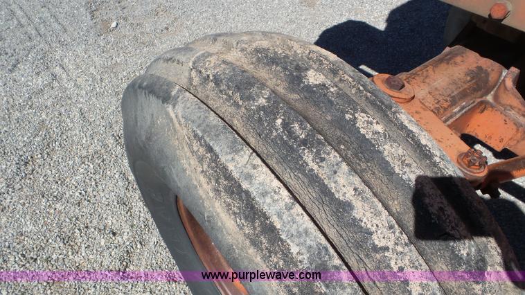 image for item K6935 1973 Case 1270 tractor