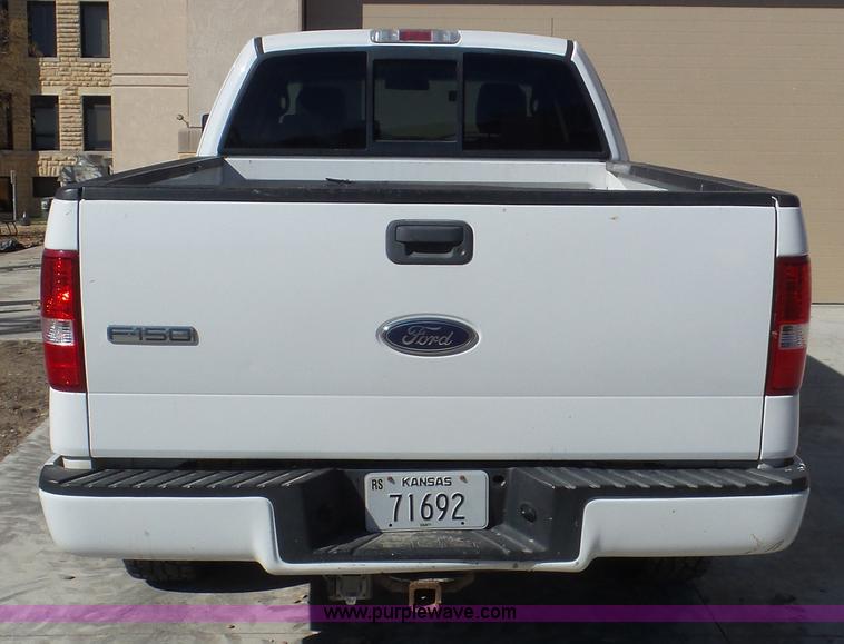 image for item K6940 2005 Ford F150 SuperCab pickup truck