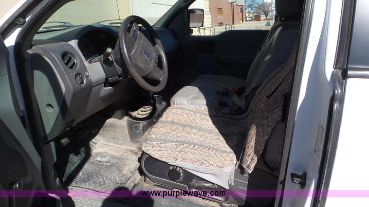 image for item K6940 2005 Ford F150 SuperCab pickup truck