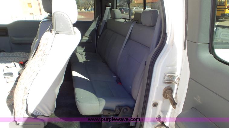 image for item K6940 2005 Ford F150 SuperCab pickup truck