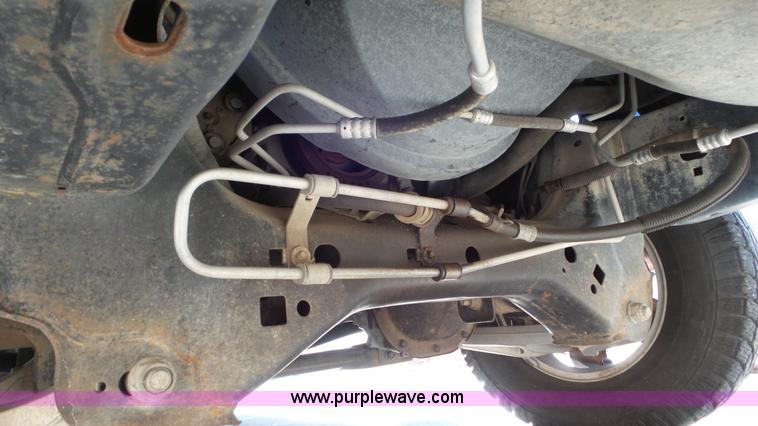 image for item K6940 2005 Ford F150 SuperCab pickup truck