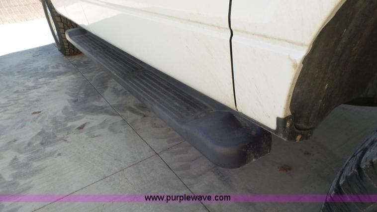 image for item K6940 2005 Ford F150 SuperCab pickup truck