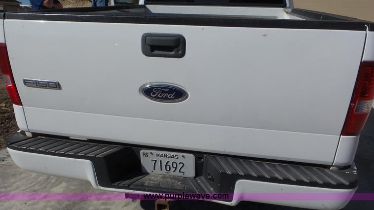 image for item K6940 2005 Ford F150 SuperCab pickup truck