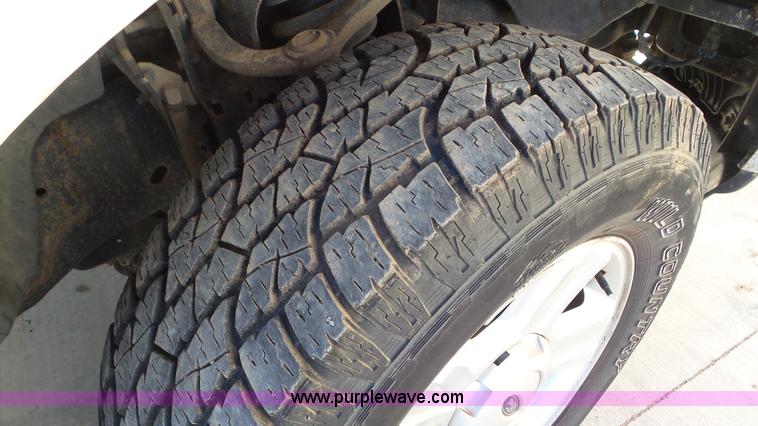 image for item K6940 2005 Ford F150 SuperCab pickup truck