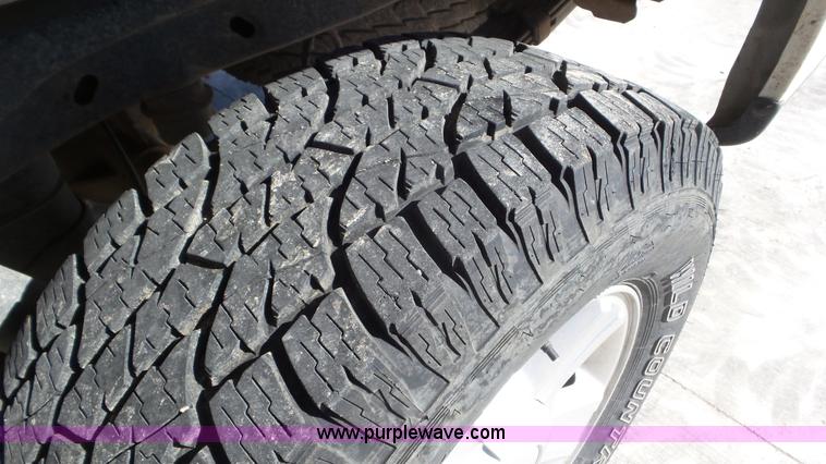 image for item K6940 2005 Ford F150 SuperCab pickup truck