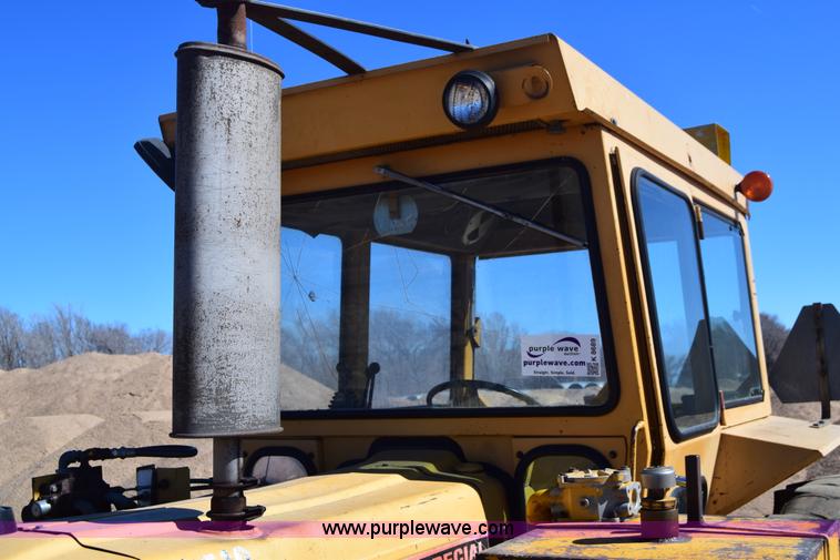 image for item K8689 Ford Tiger Special 6610 tractor