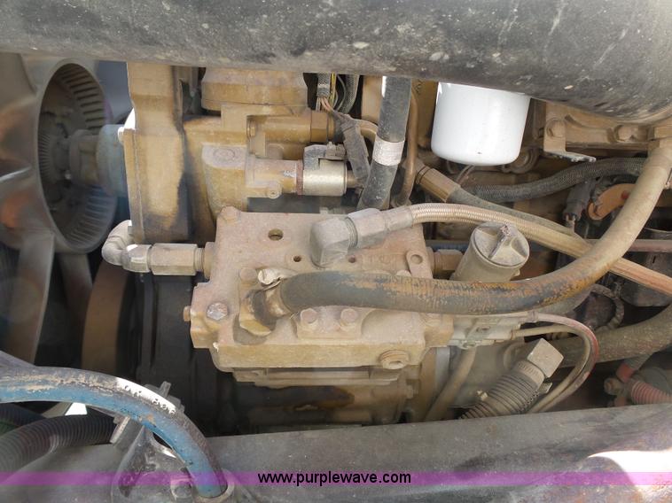 image for item L3689 2001 Freightliner FL70 water truck