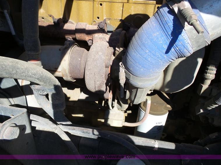 image for item L3689 2001 Freightliner FL70 water truck