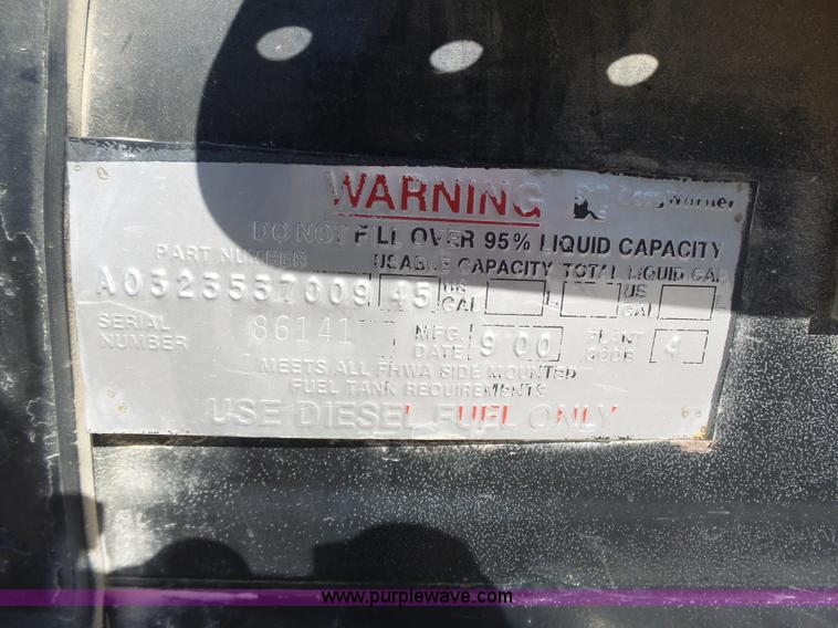 image for item L3689 2001 Freightliner FL70 water truck