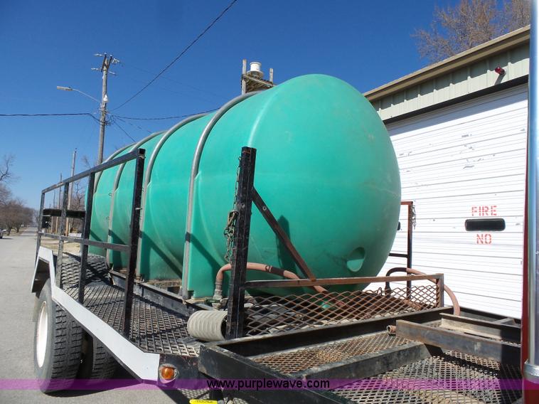 image for item L3689 2001 Freightliner FL70 water truck