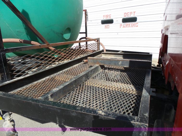 image for item L3689 2001 Freightliner FL70 water truck