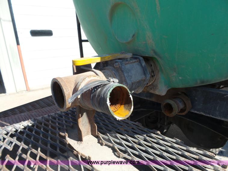 image for item L3689 2001 Freightliner FL70 water truck