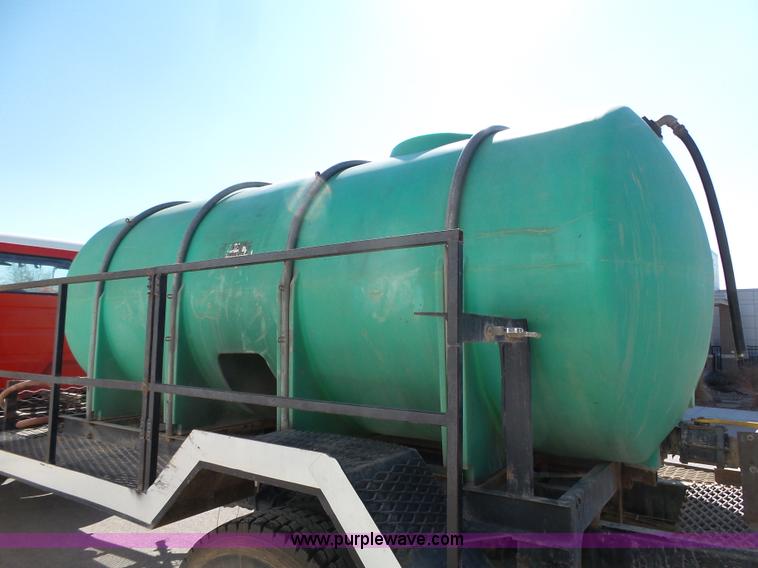 image for item L3689 2001 Freightliner FL70 water truck