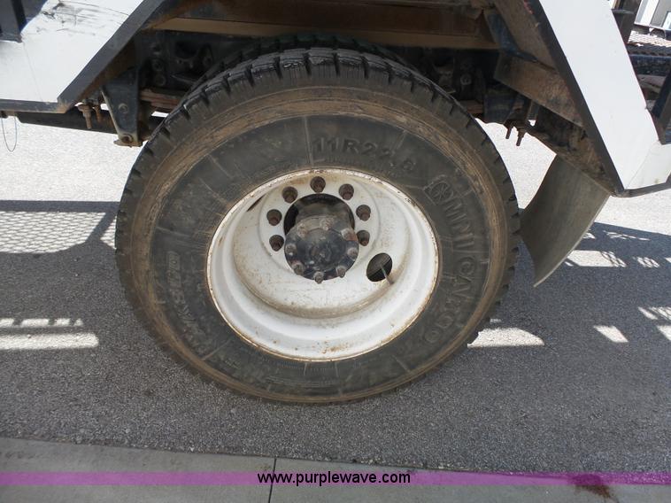 image for item L3689 2001 Freightliner FL70 water truck