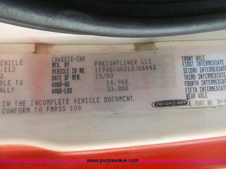 image for item L3689 2001 Freightliner FL70 water truck