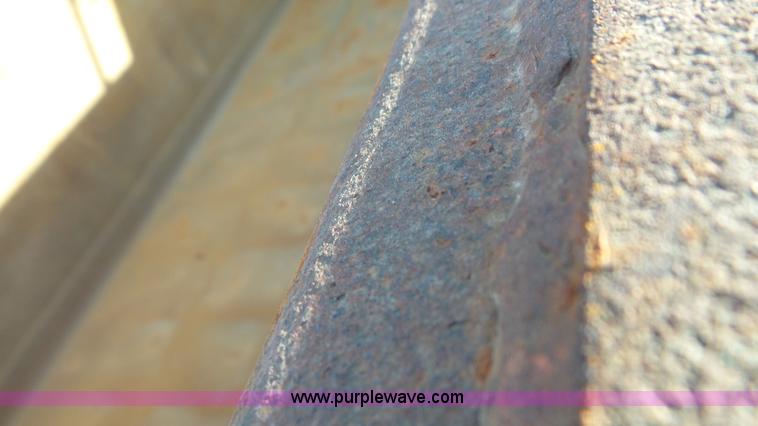 image for item L3692 2000 International F4900 dump truck