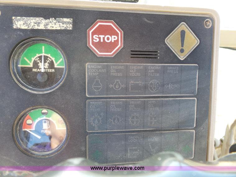 image for item L3694 1992 John Deere 770BH motor grader