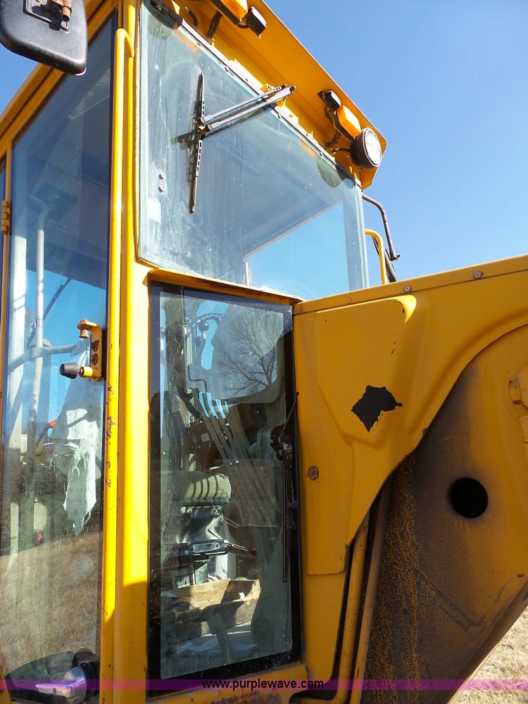 image for item L3694 1992 John Deere 770BH motor grader