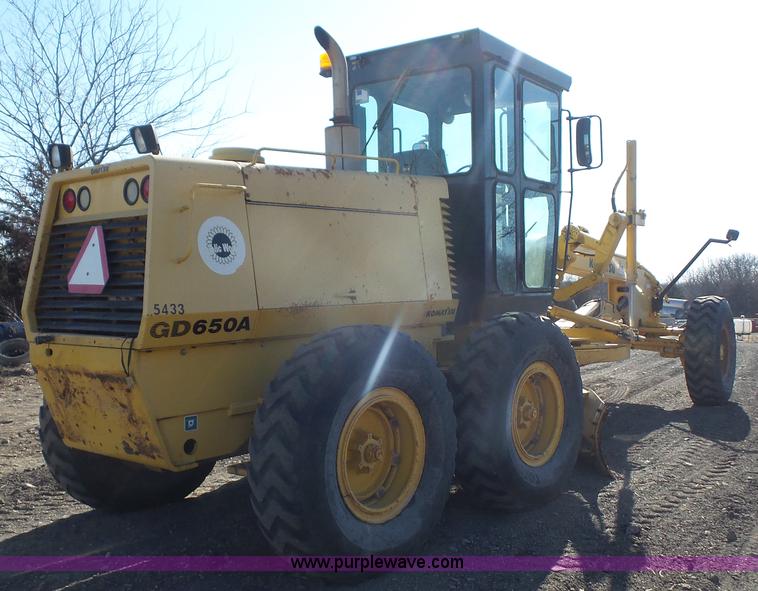 image for item L3695 2003 Komatsu GD650A motor grader