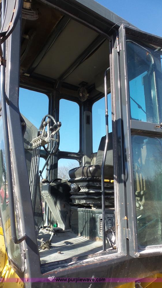 image for item L3695 2003 Komatsu GD650A motor grader