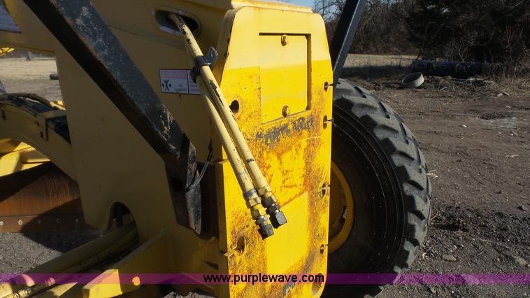 image for item L3695 2003 Komatsu GD650A motor grader