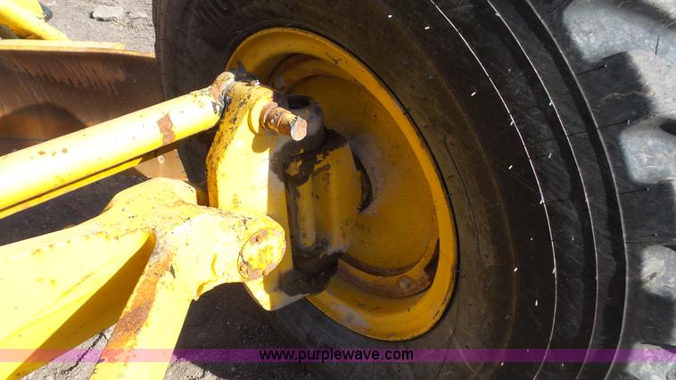 image for item L3695 2003 Komatsu GD650A motor grader