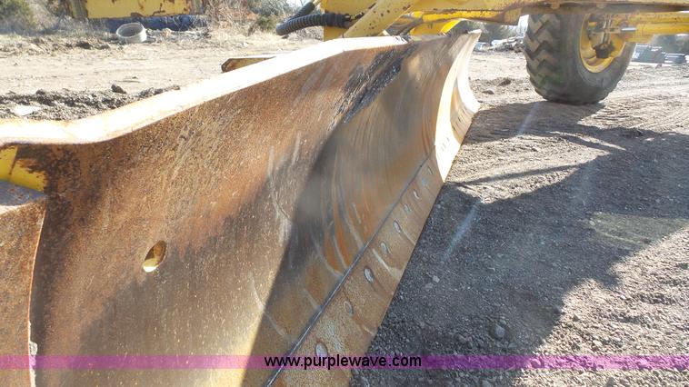 image for item L3695 2003 Komatsu GD650A motor grader