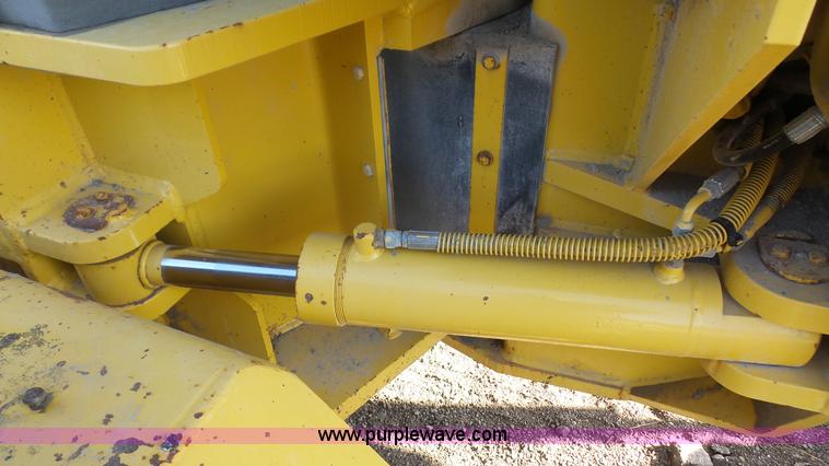image for item L3695 2003 Komatsu GD650A motor grader