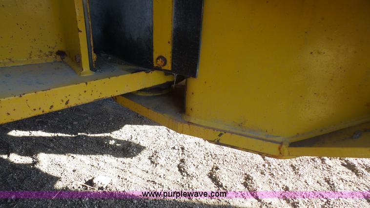 image for item L3695 2003 Komatsu GD650A motor grader