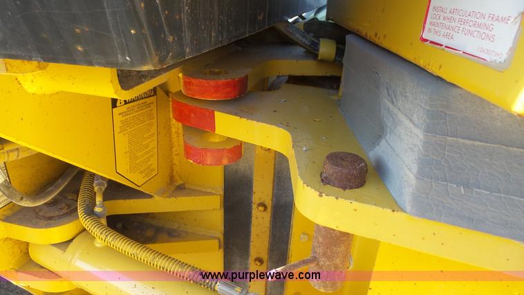 image for item L3695 2003 Komatsu GD650A motor grader