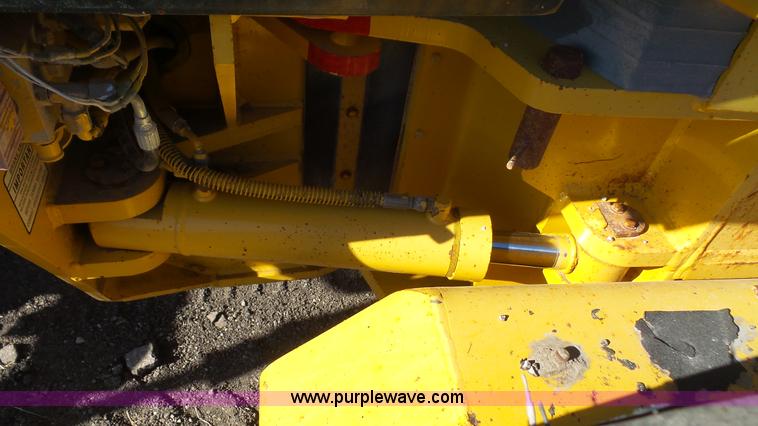 image for item L3695 2003 Komatsu GD650A motor grader