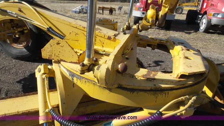 image for item L3695 2003 Komatsu GD650A motor grader