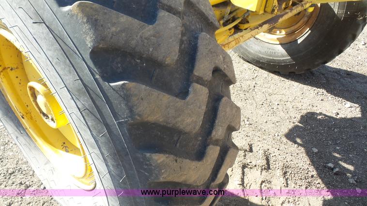 image for item L3695 2003 Komatsu GD650A motor grader