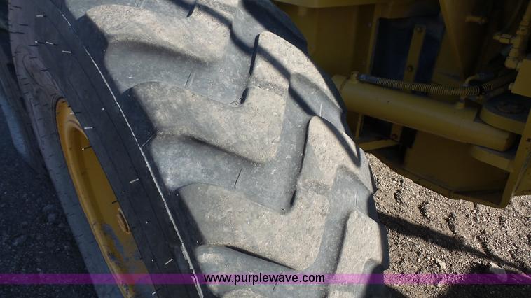 image for item L3695 2003 Komatsu GD650A motor grader