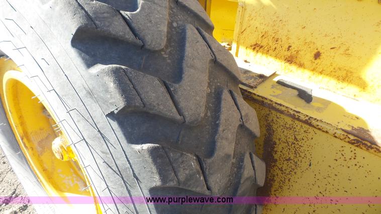 image for item L3695 2003 Komatsu GD650A motor grader