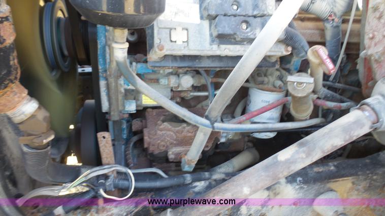 image for item L3696 2002 International F4900 dump truck