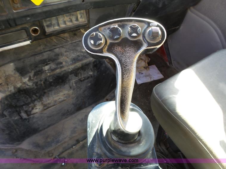 image for item L3697 2000 International F4900 dump truck